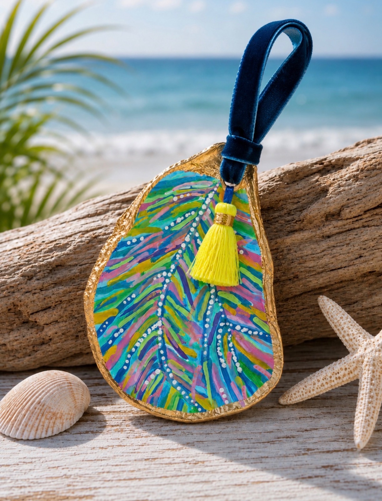 573b6897-7cd2-4fb1-acd7-a24845e4e09c.jpg Palm Breeze ornament - Image 1